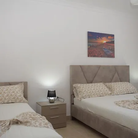 Best Summer 102 Apartman