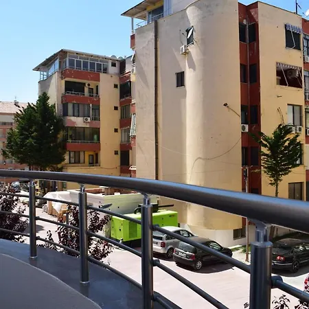 Best Summer 102 Apartman Golem